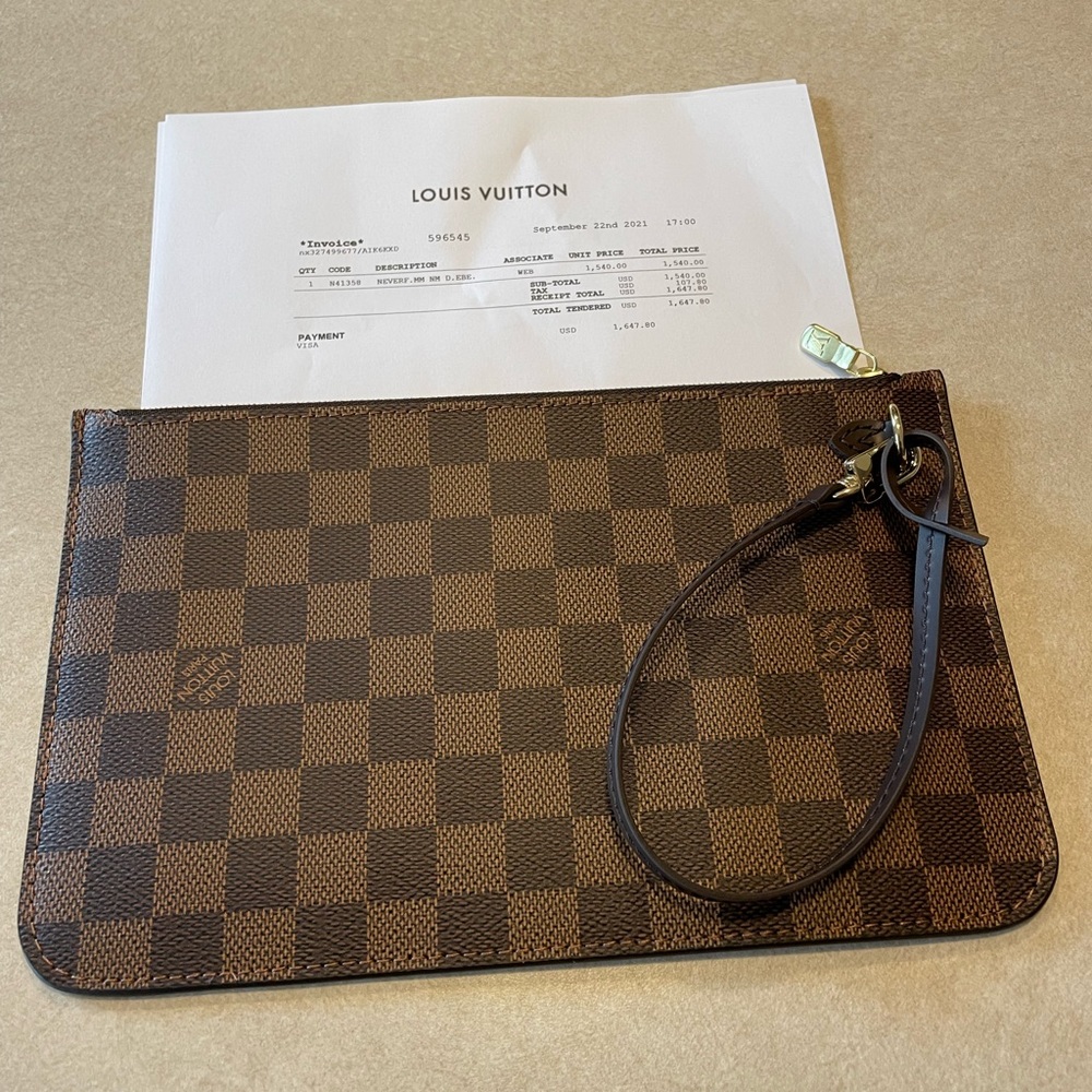 Louis Vuitton Neverfull MM Pochette